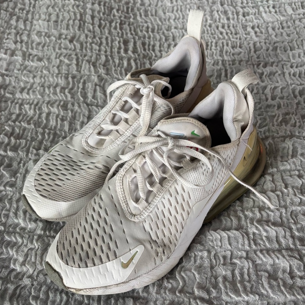 Nike air max 270 size 6.5 Youth in white